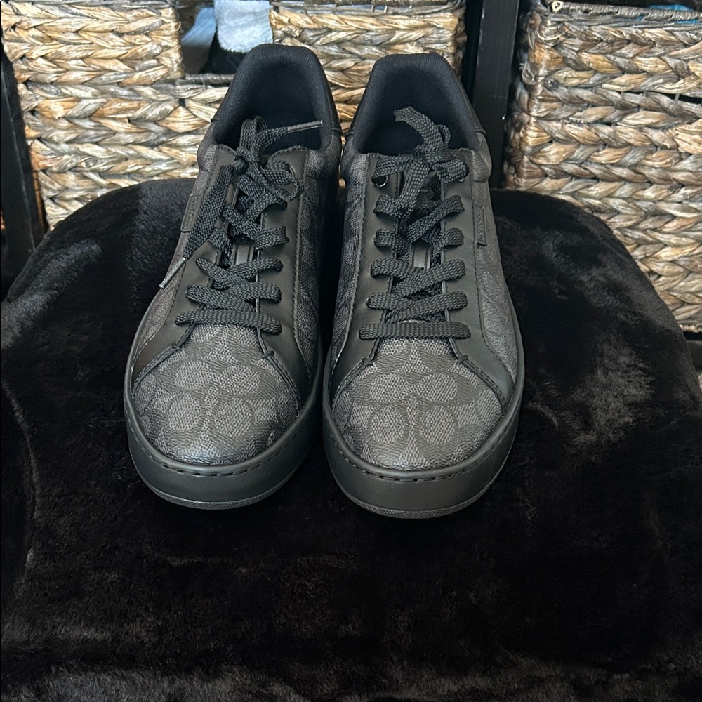Men's brand new No Box size 10.5 Coach Patterned Sneakers